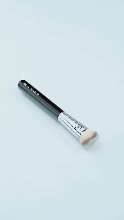 Academic Foundation Brush - FX008
